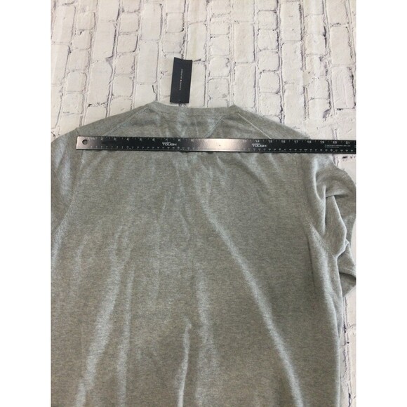 Tommy Hilfiger Sweater Men’s Size XL Gray Premium Cotton Lightweight V-Neck - Picture 8 of 10